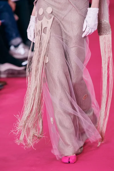 Look 125